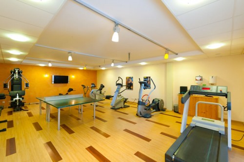 Fitnessraum mit Cardiogeräten von TechnoGym