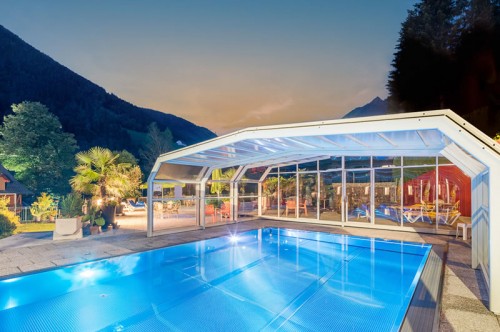 Hauseigener Swimmingpool im Hotel Vitaler Landauerhof